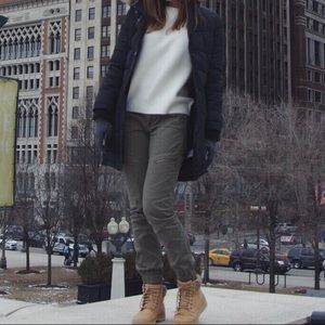 Jolt size 5 Fitted Pants